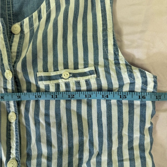 Striped Blue and White Women's Vest Cottage Core White Pearl Buttons 90’s mom - Picture 4 of 5